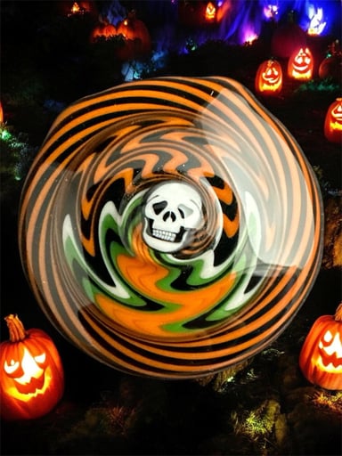 Preview pic of Halloween disc pendant.