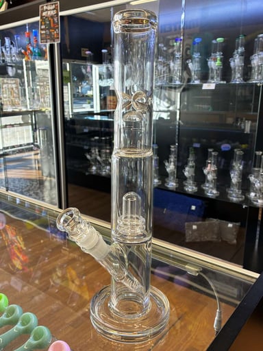 Preview pic of 14'' American Made Straight Tube with UFO showerhead Perc and splash gaurd