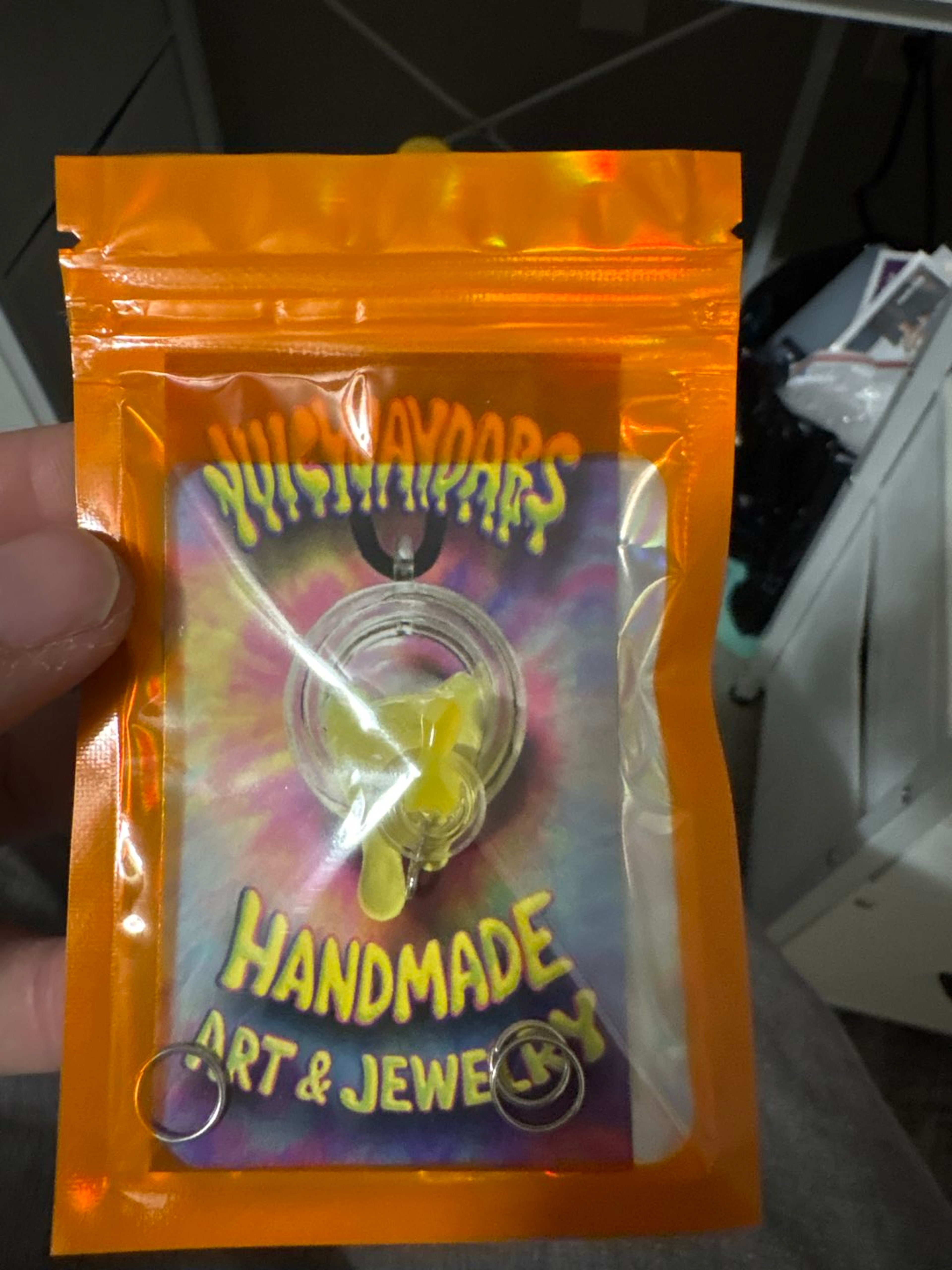 Preview pic of Puffco dab jar charm