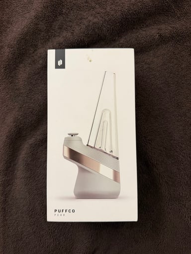 Preview pic of PUFFCO PEAK V2 LIKE NEW