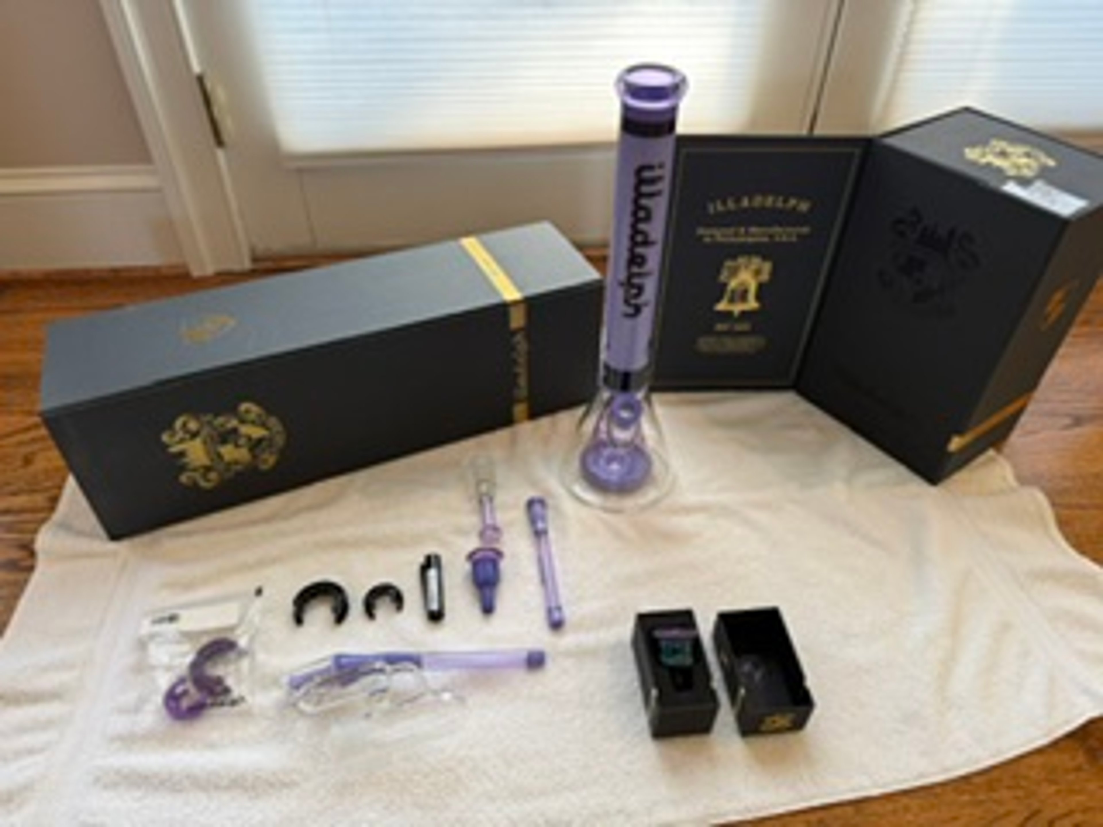 Preview pic of Illadelph Deep-Etched Milky Purple Collins Beaker Full Set - MINT (Used Once)
