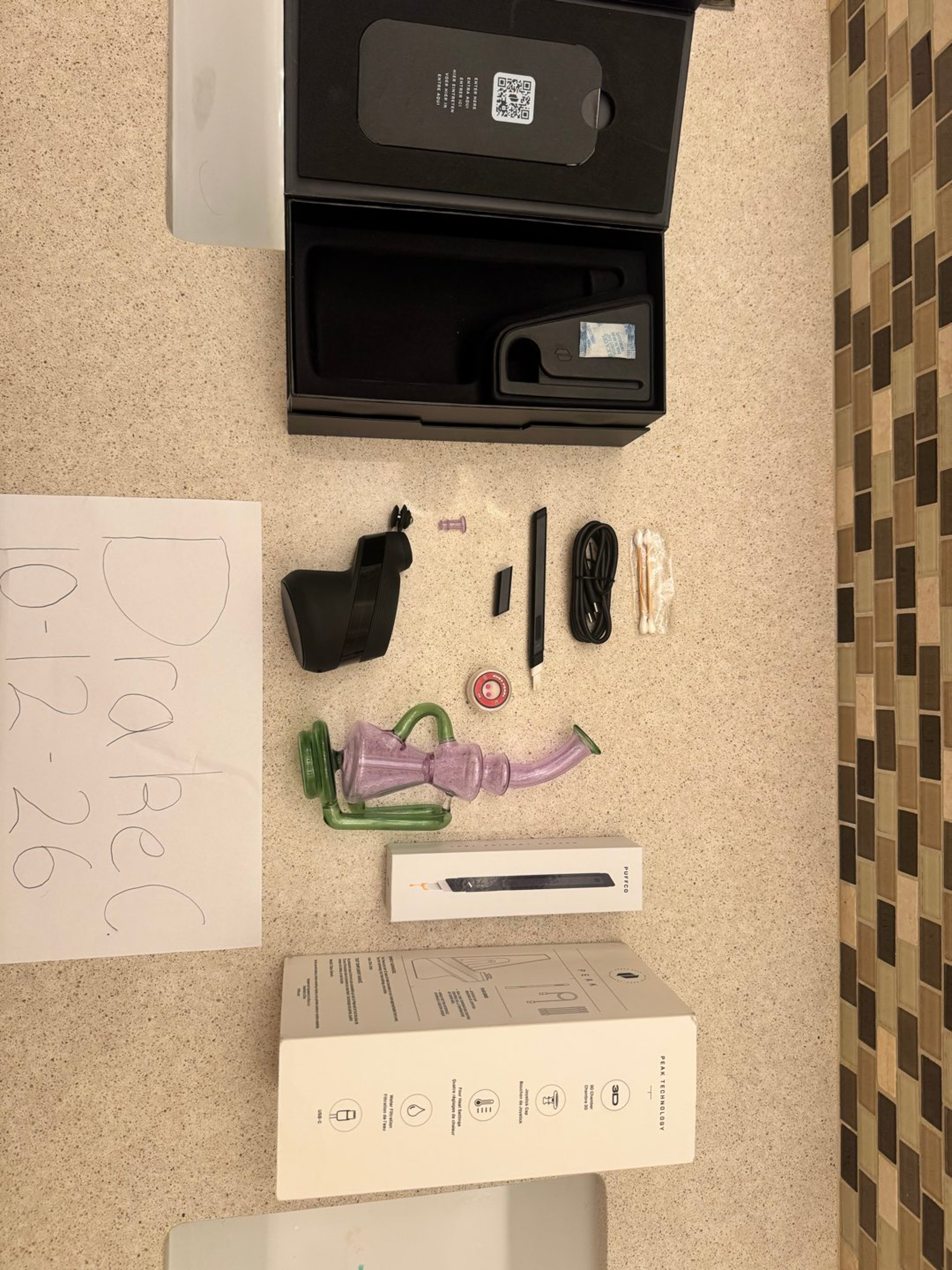 Puffco Peak V2 Bundle – Great Condition + Extras image 0