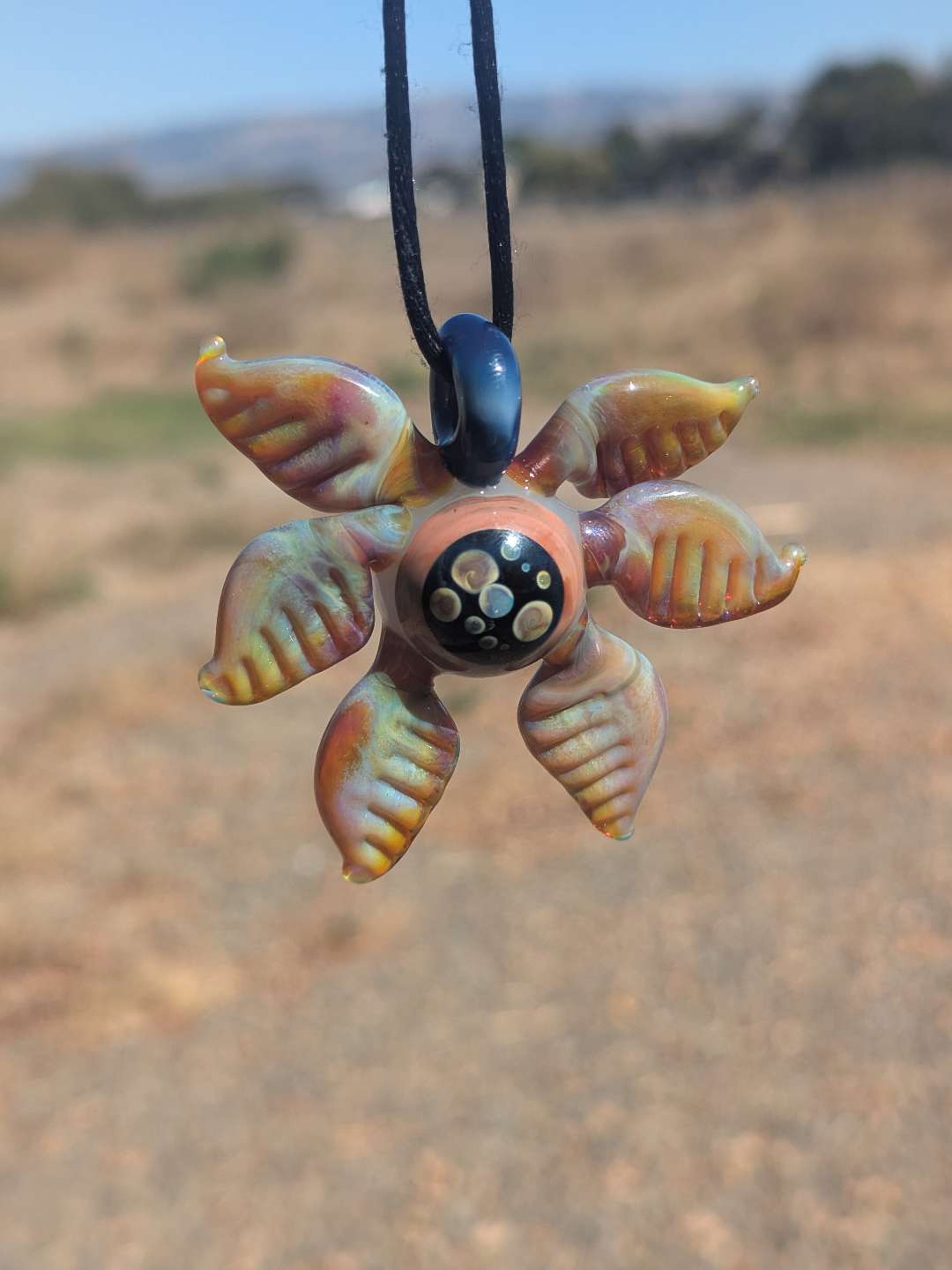 Seraphim pendant image 0
