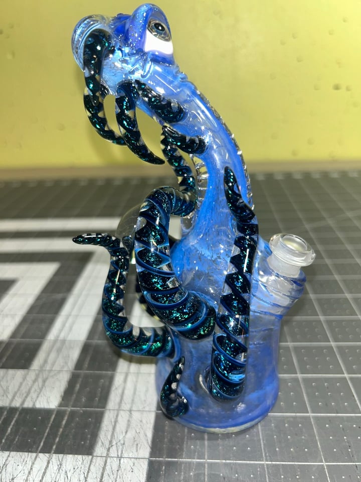 Monolithic eye rig | Shop Heady Rigs on GlassPass