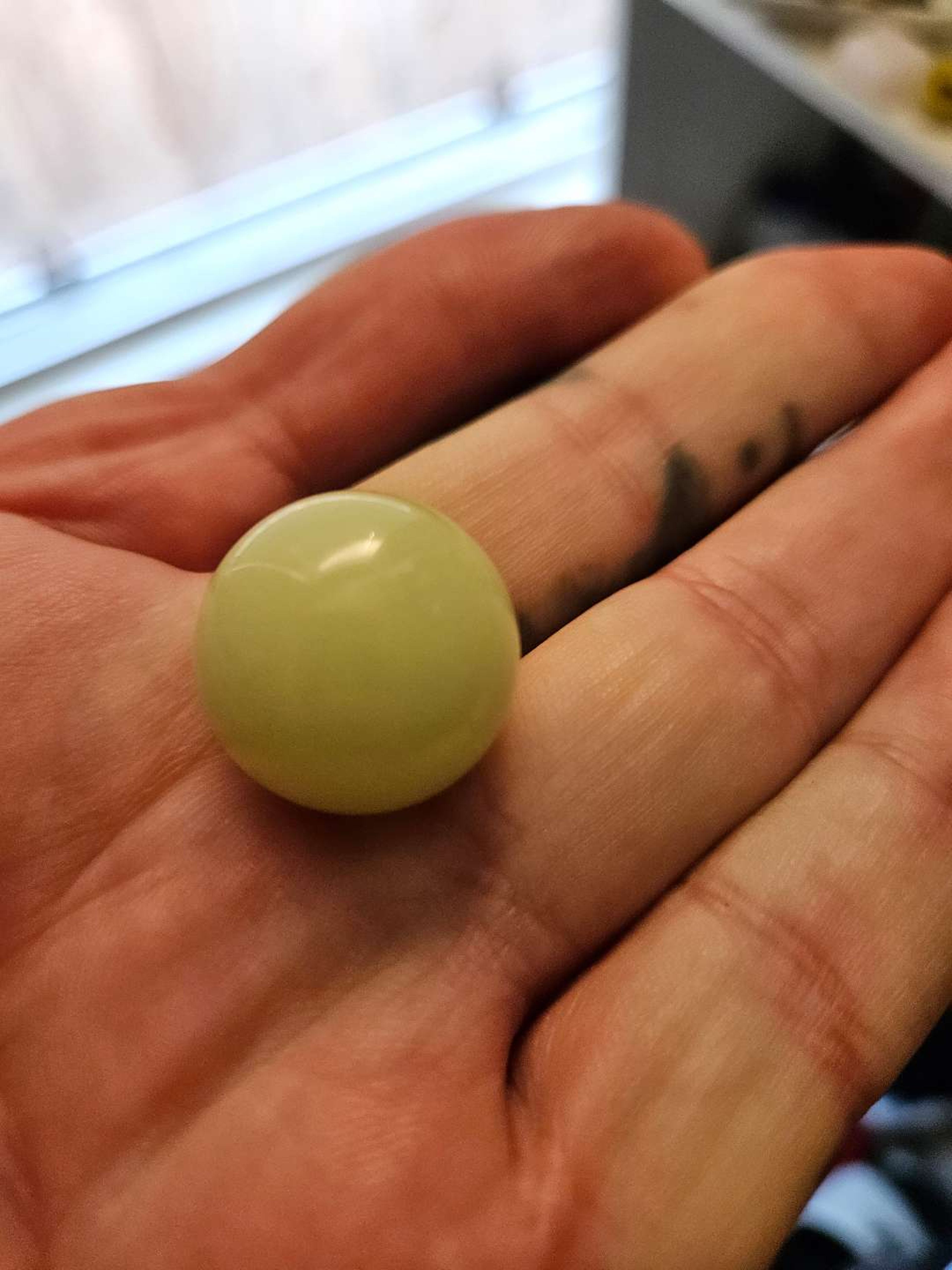 Preview pic of 2 Glow in the dark Mib