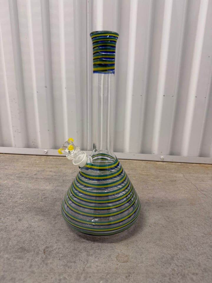 HVY Glass beaker with line work | Shop Beakers on GlassPass