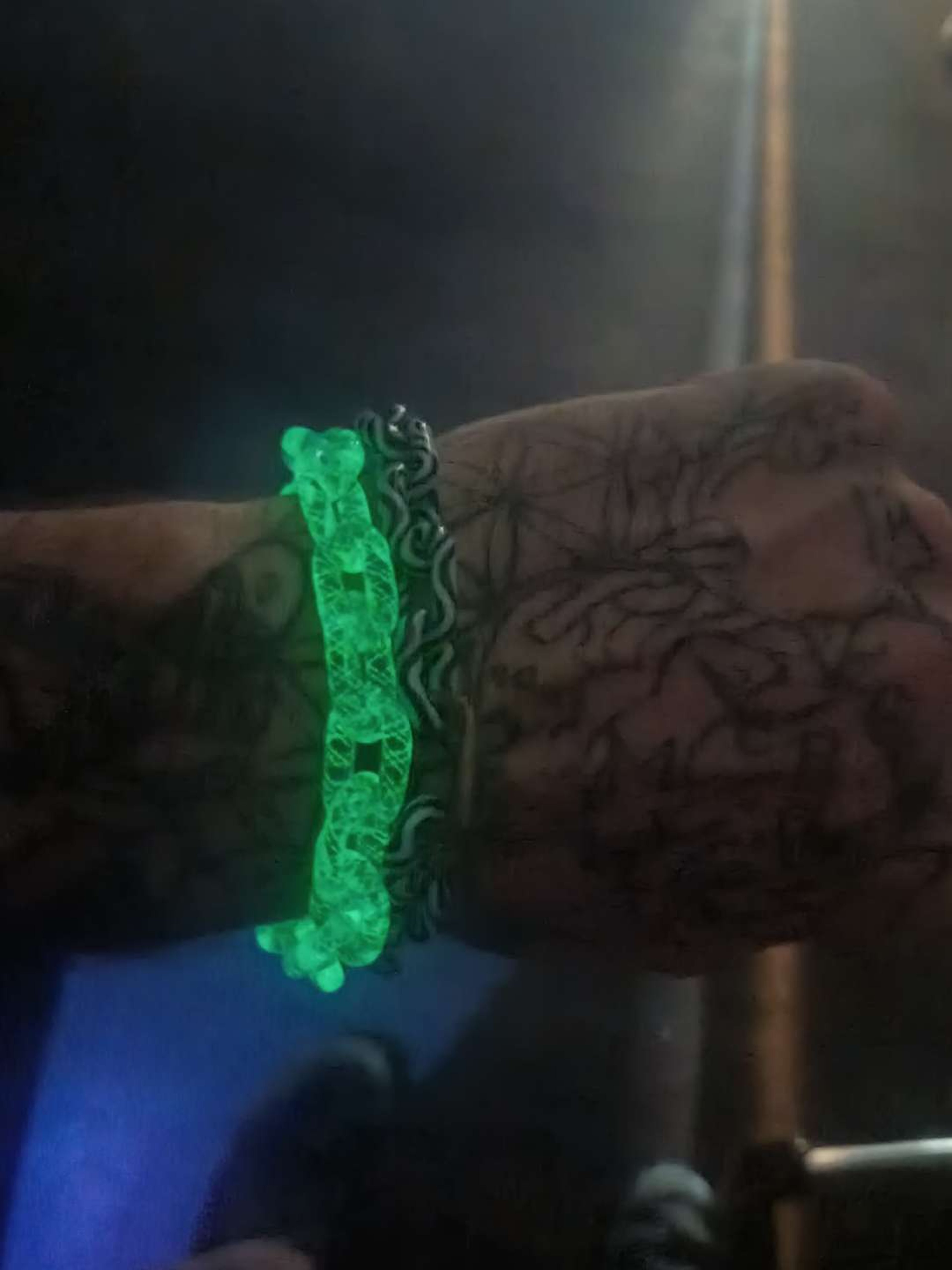 Preview pic of Glow in the Dark mini link bracelet