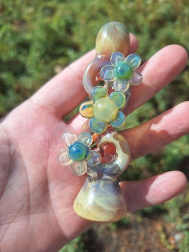 Preview pic of Flower totem chillum