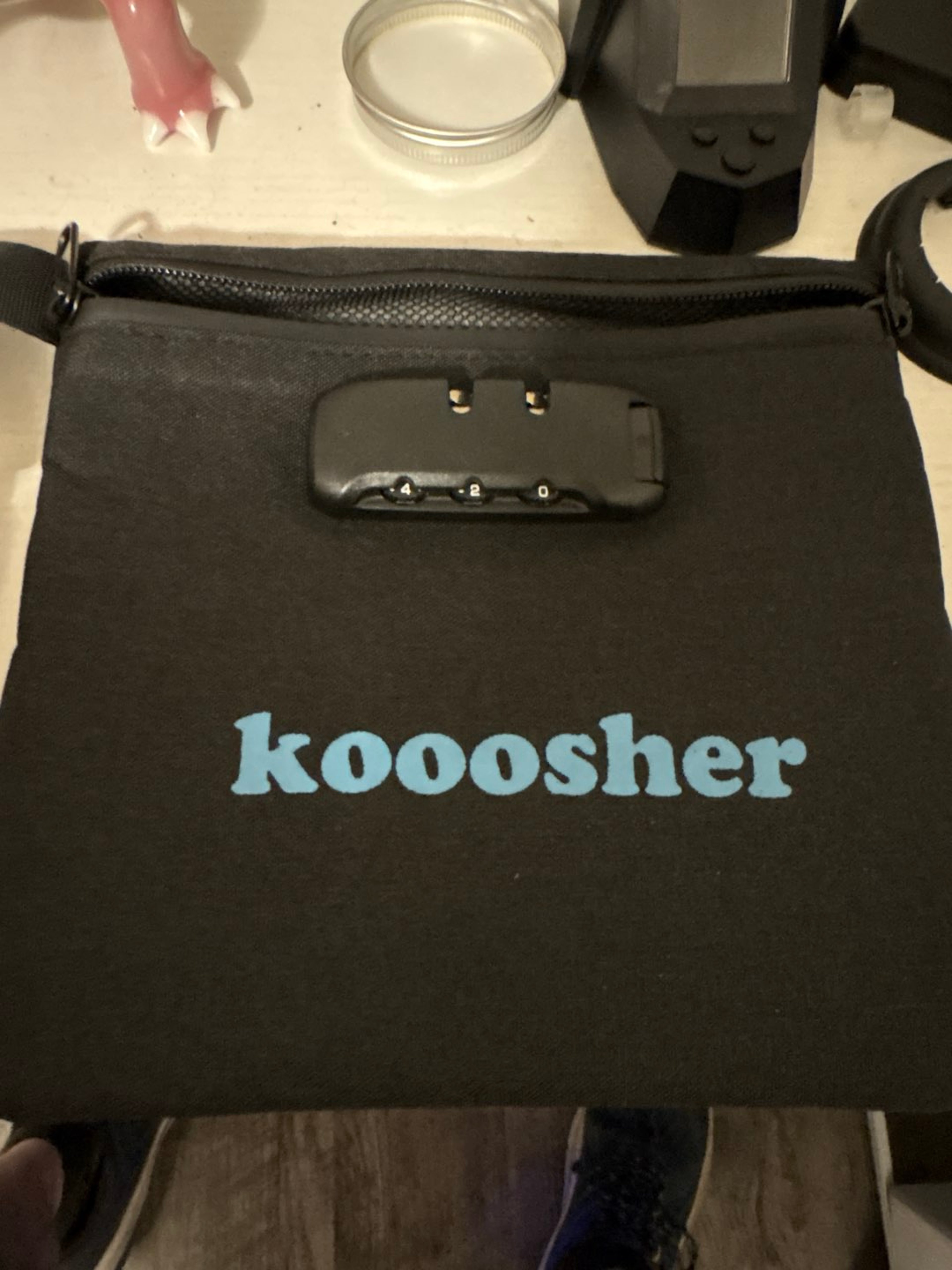 Preview pic of Kooosher Lock and Smell Proof zipper stash bag 7 x 8”