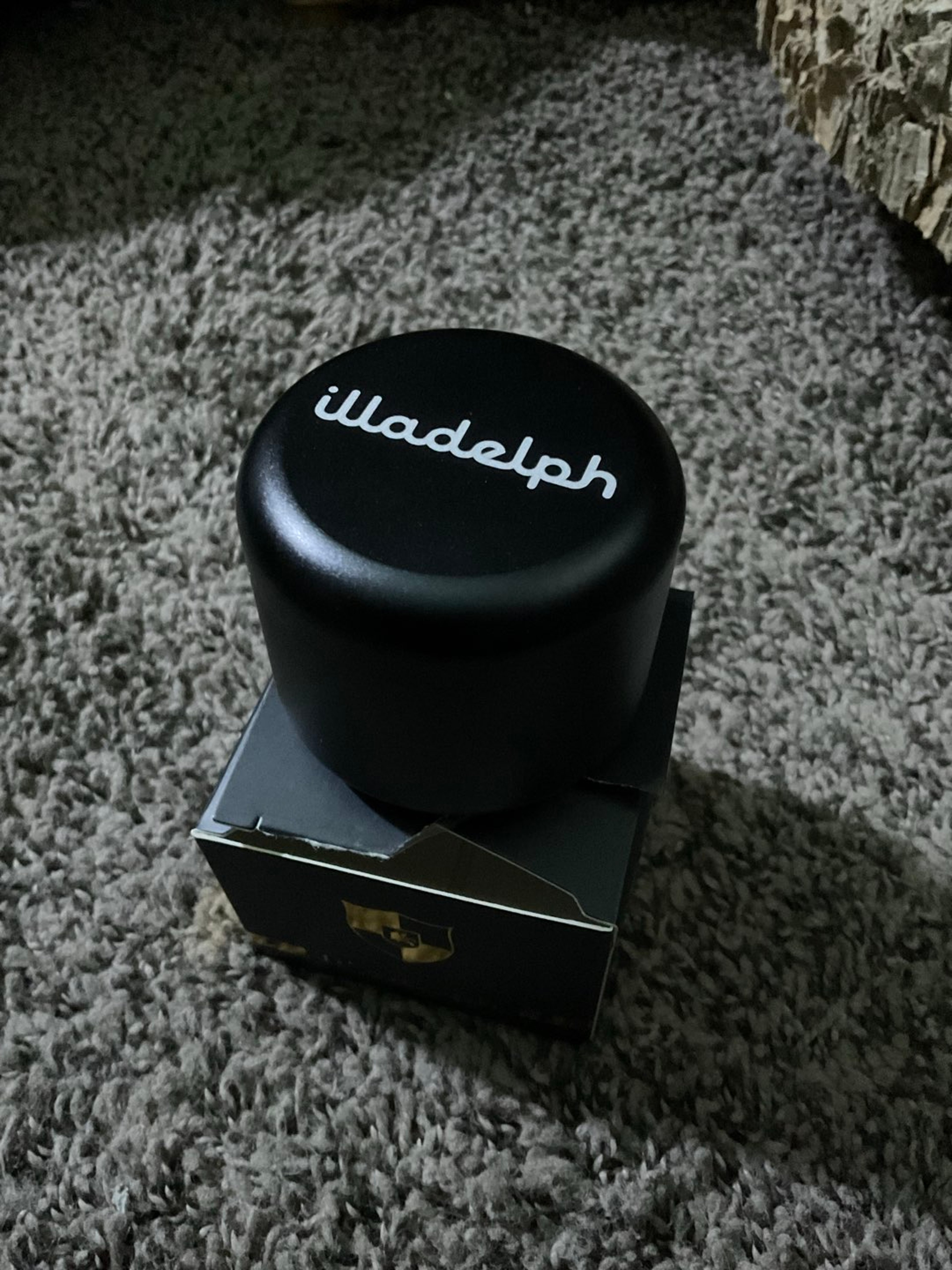 Preview pic of Illadelph small metal jar 2- piece