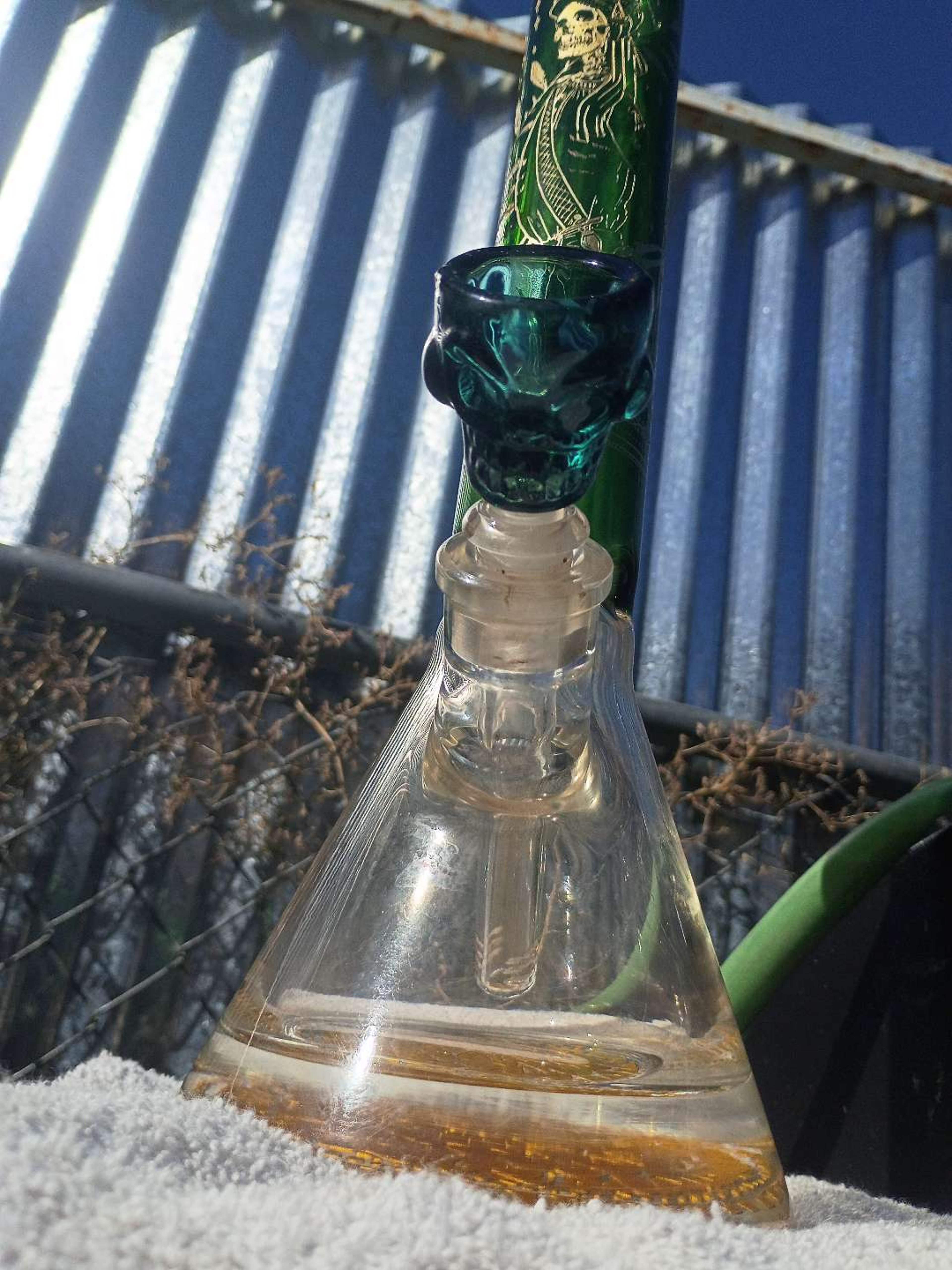 Preview pic of 1of 1Handblown 18k&14k designs beaker bong