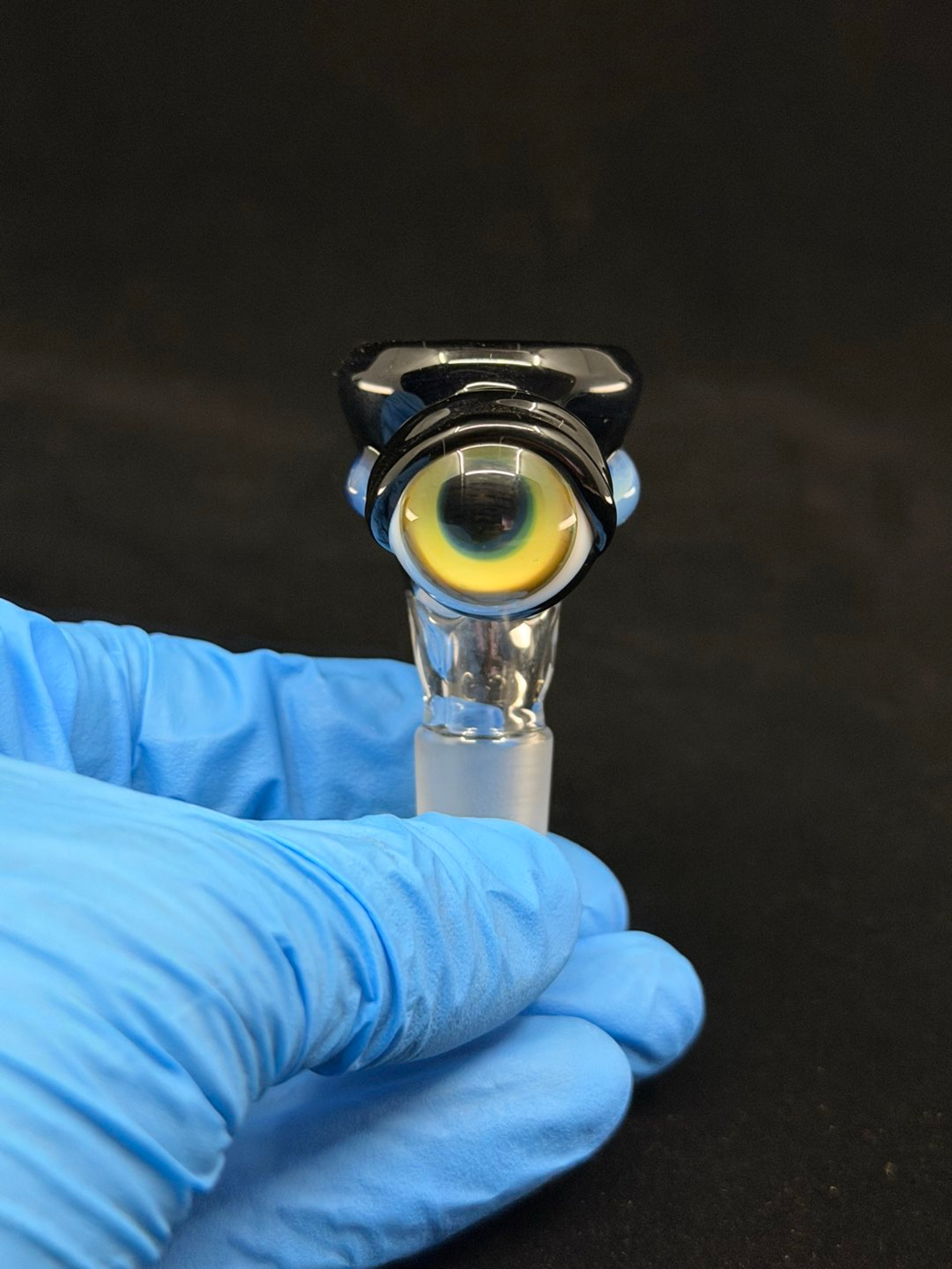 Preview pic of 14mm eyeball slide (4hole) - Maritime Glass Custom
