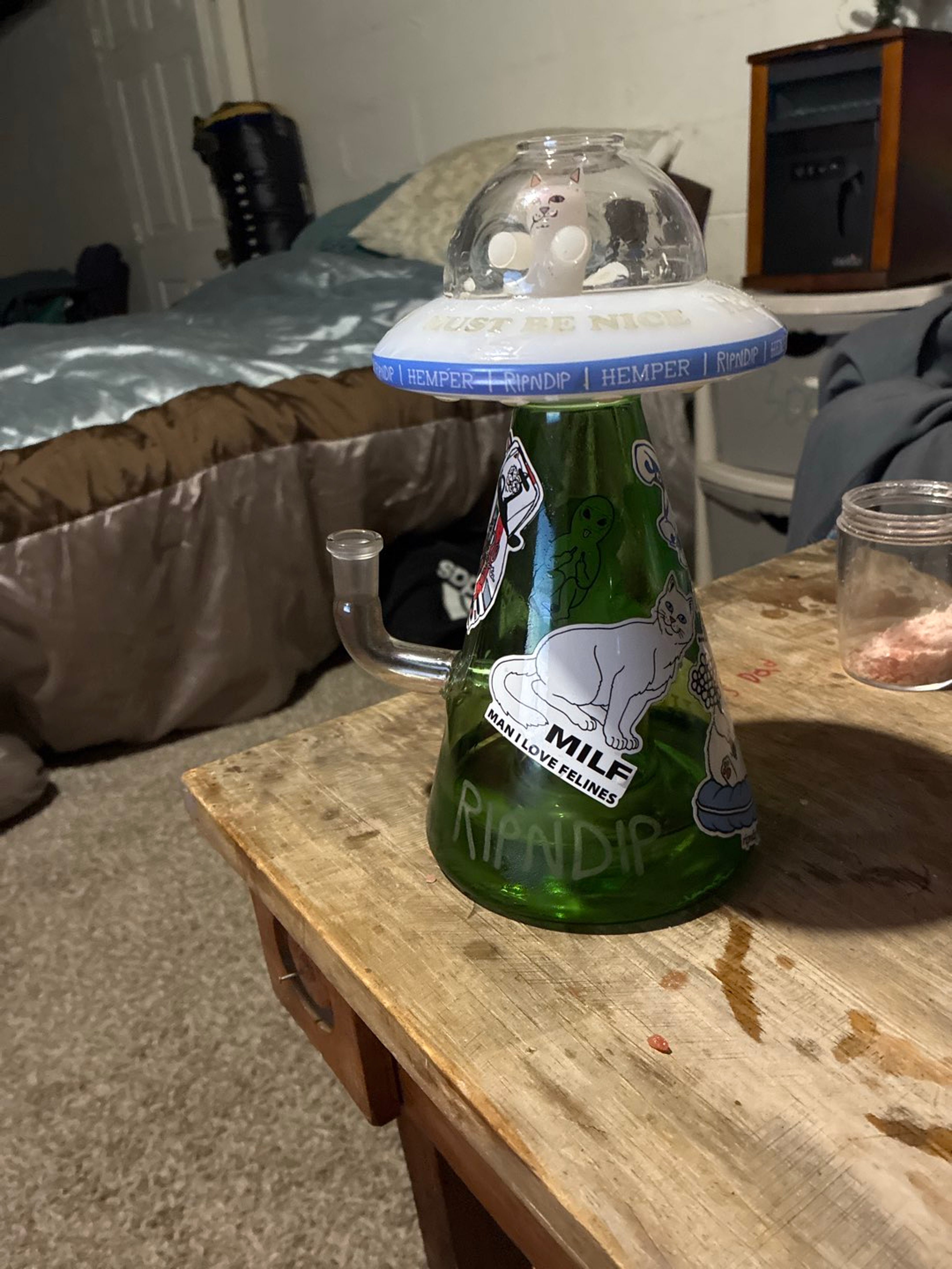 Preview pic of limited addition lord nermal UFO XL bong, with cat piece