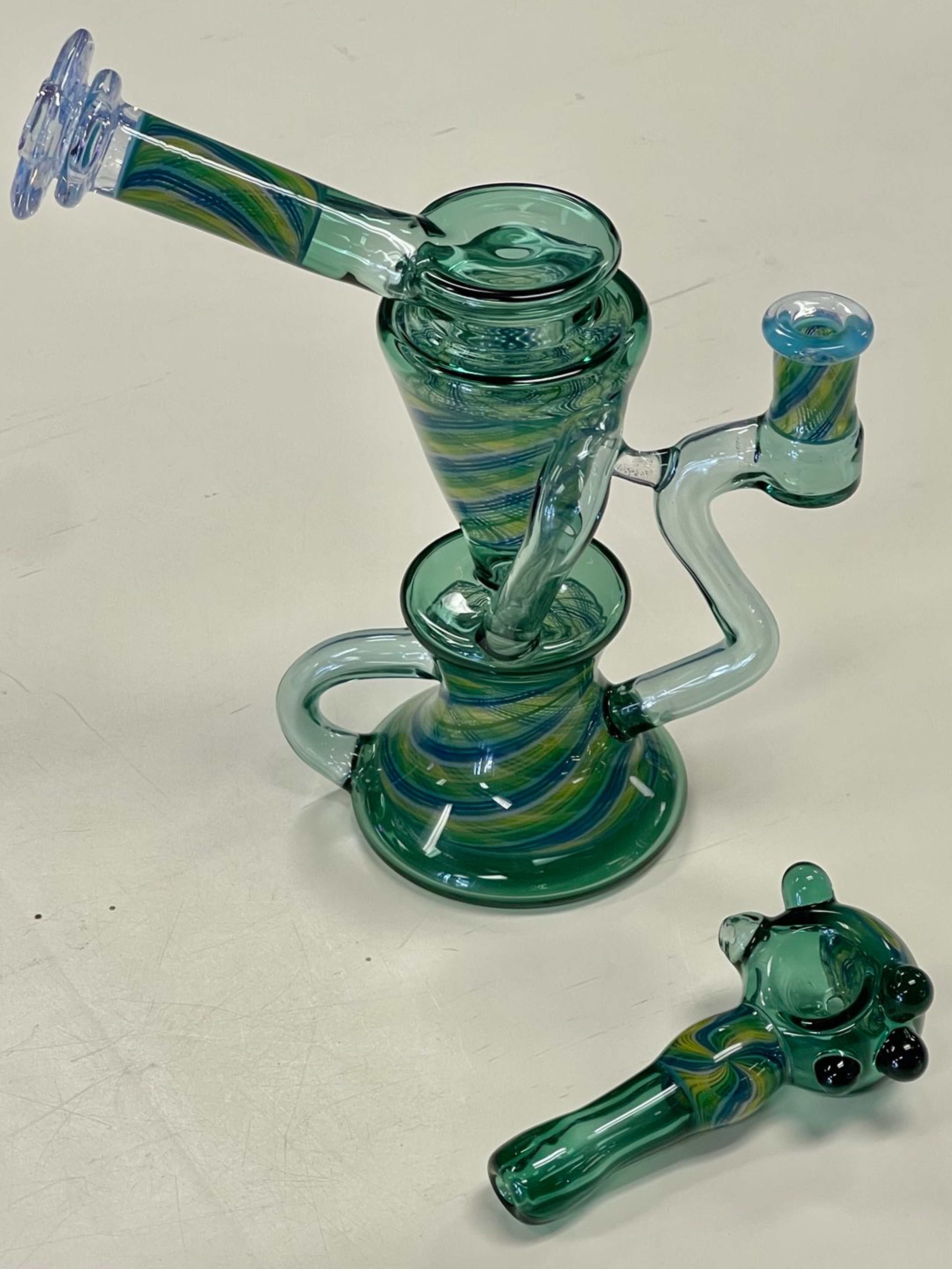 Birdshot Glass Atlantis Tornado Recycler & Pipe image 0