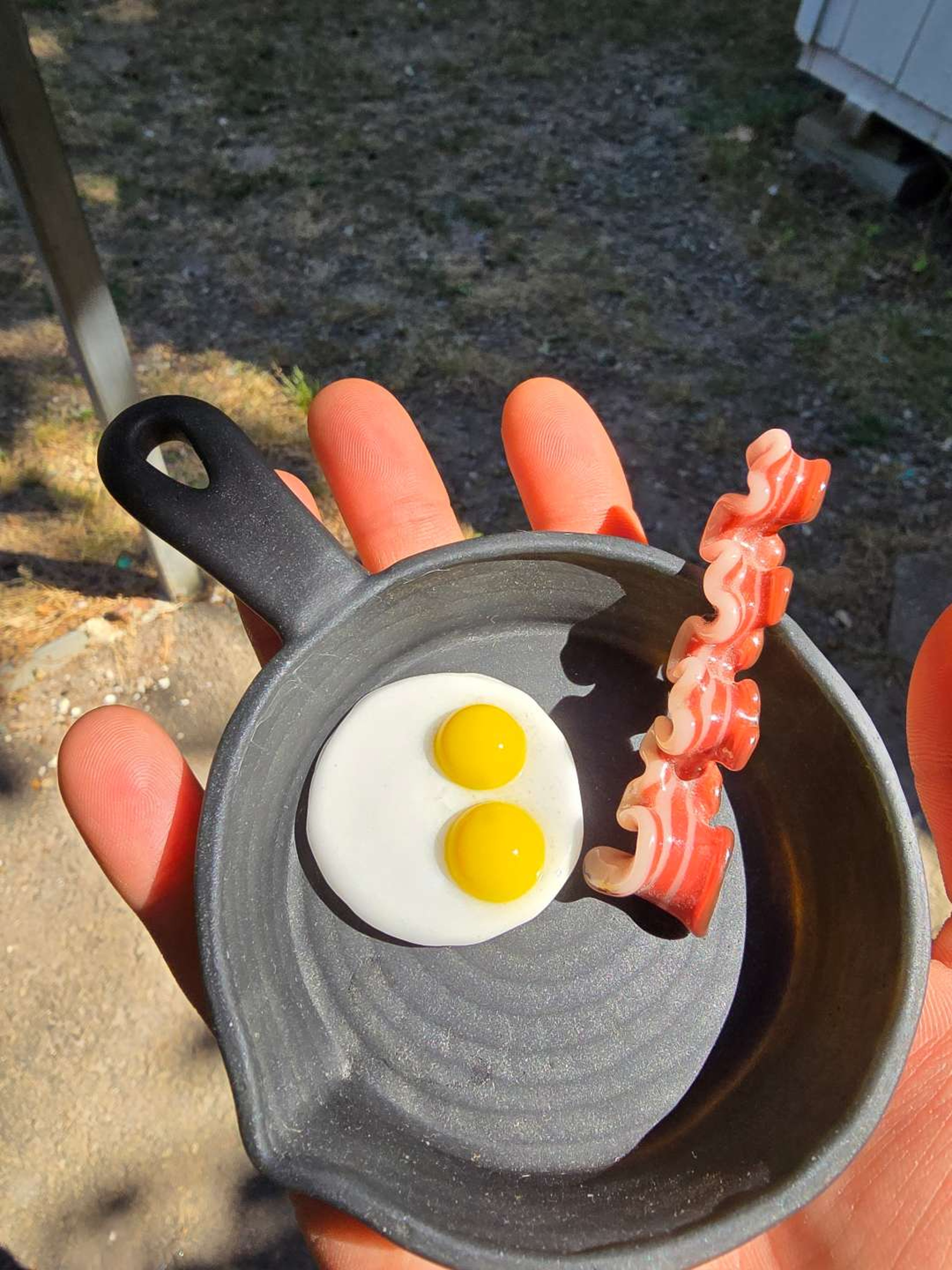 Preview pic of Rosburg Glass country breakfast ashtray