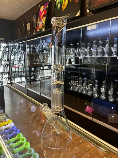 Preview pic of 18” American Made Beaker with Arm Tree Perc with Splash Guard