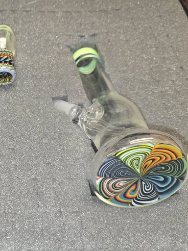 Preview pic of Sic Glass Mini Tube, Green Lip with Wigwag Base