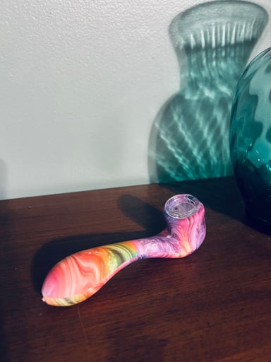Preview pic of Beautiful Tie Dye glass/silicone Sherlock