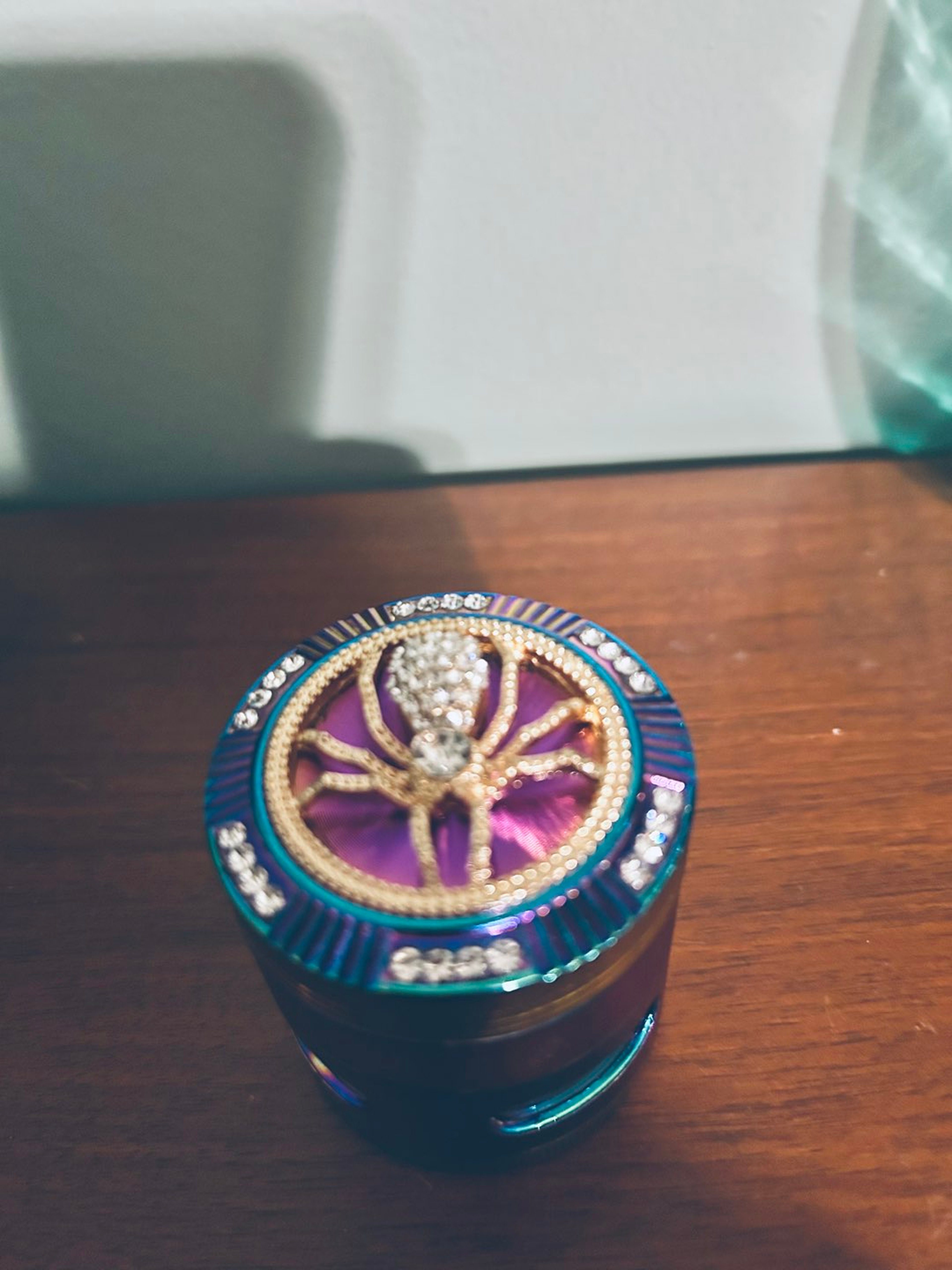 Preview pic of Bling Spider Metal Grinder