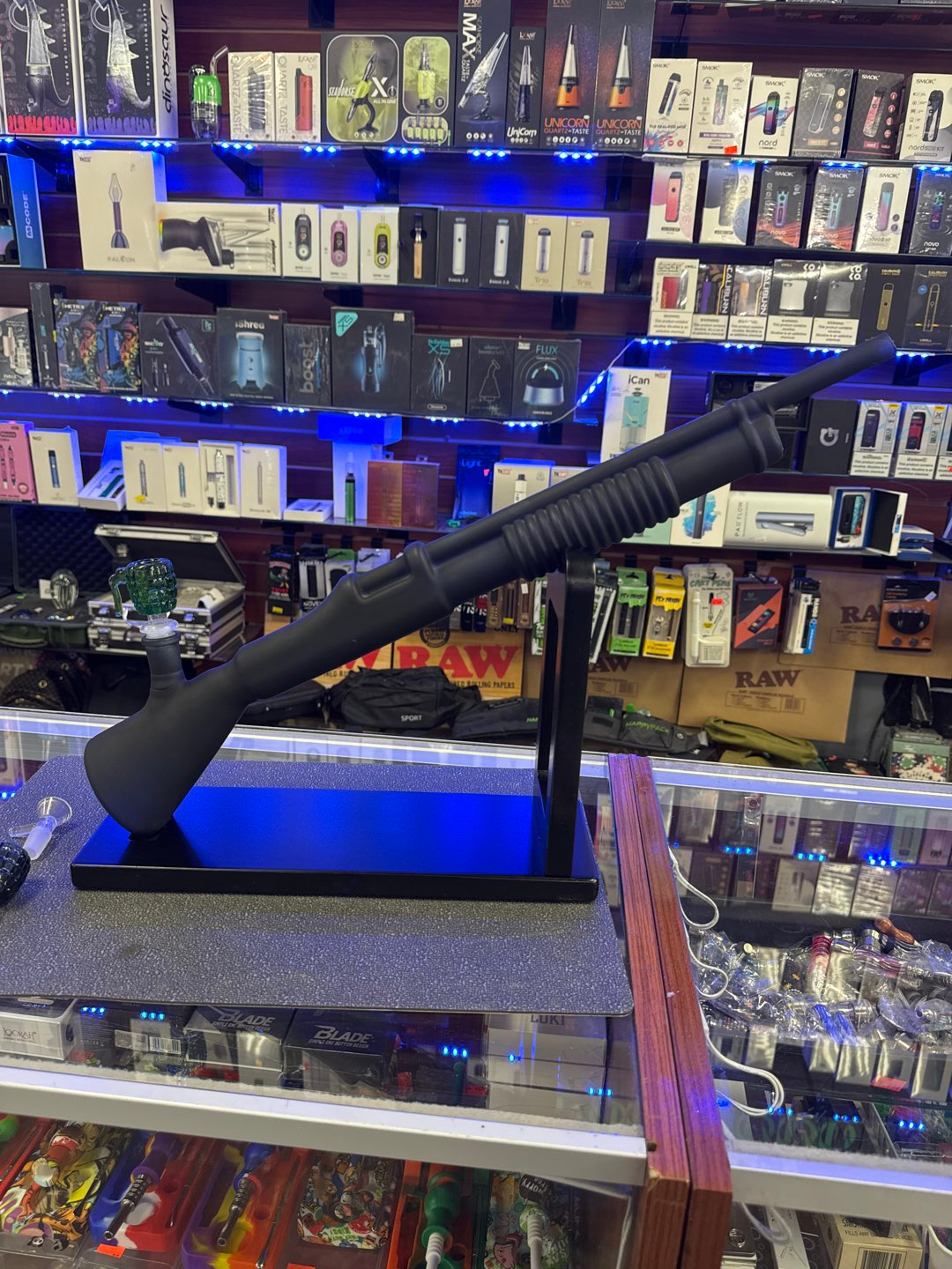 Shotgun bong image 0