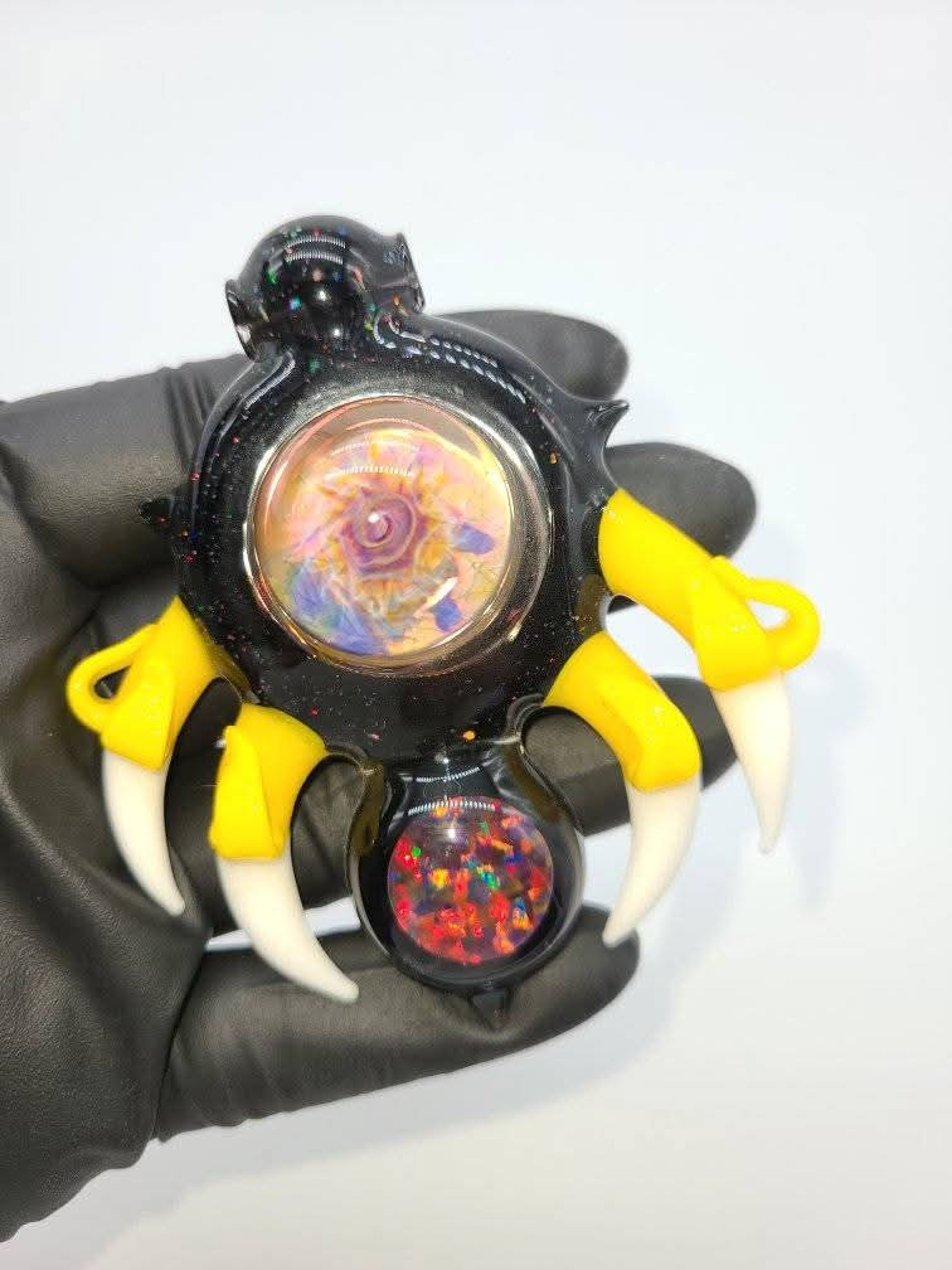 Preview pic of BigZGlass Collab Pendant
