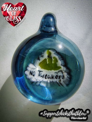 Preview pic of No Tweakers Pendant