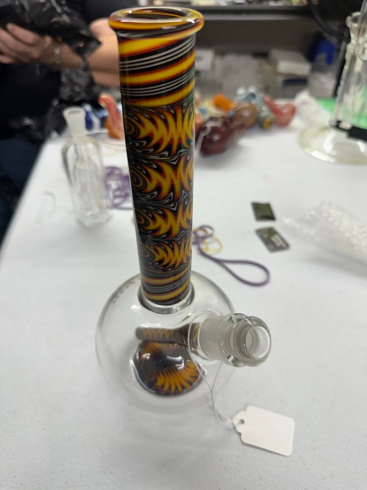 Idab round bottom beaker | Shop iDab on GlassPass