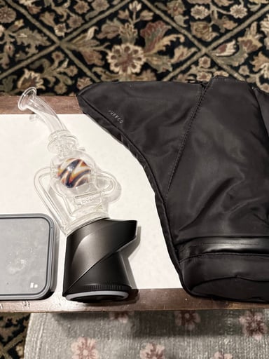 Preview pic of Puffco Peak Pro with lots of extras!
