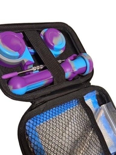 Preview pic of Silicone dab straw with case