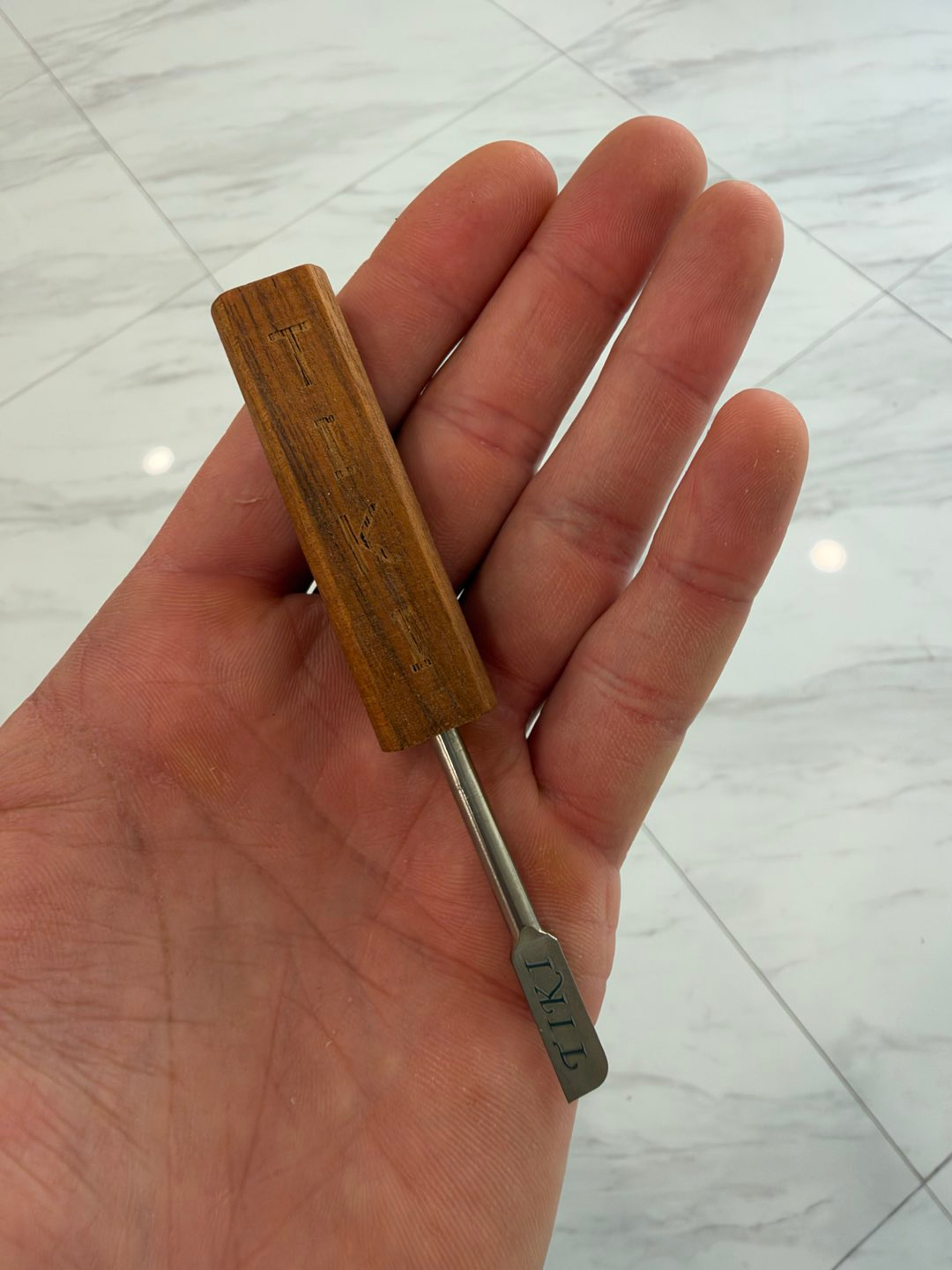 Preview pic of Tiki quartz mini flat dab tool