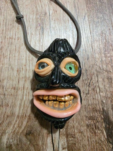 Preview pic of Ski mask pendant