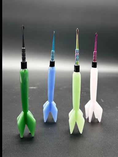 Preview pic of Glass and Metal Dart Shaped Dab Tool