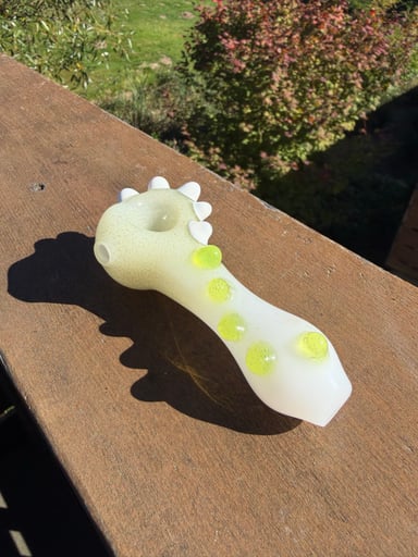 Preview pic of Chameleon Glass slime and white dots