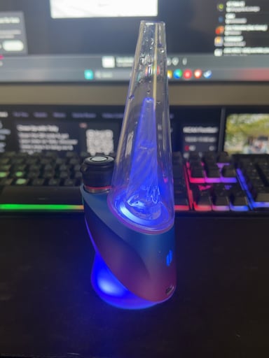 Preview pic of Puffco Peak Pro Indiglow