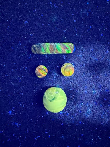 Preview pic of Silver Fume and UV swirl terp pearl set. BIG PILL!!