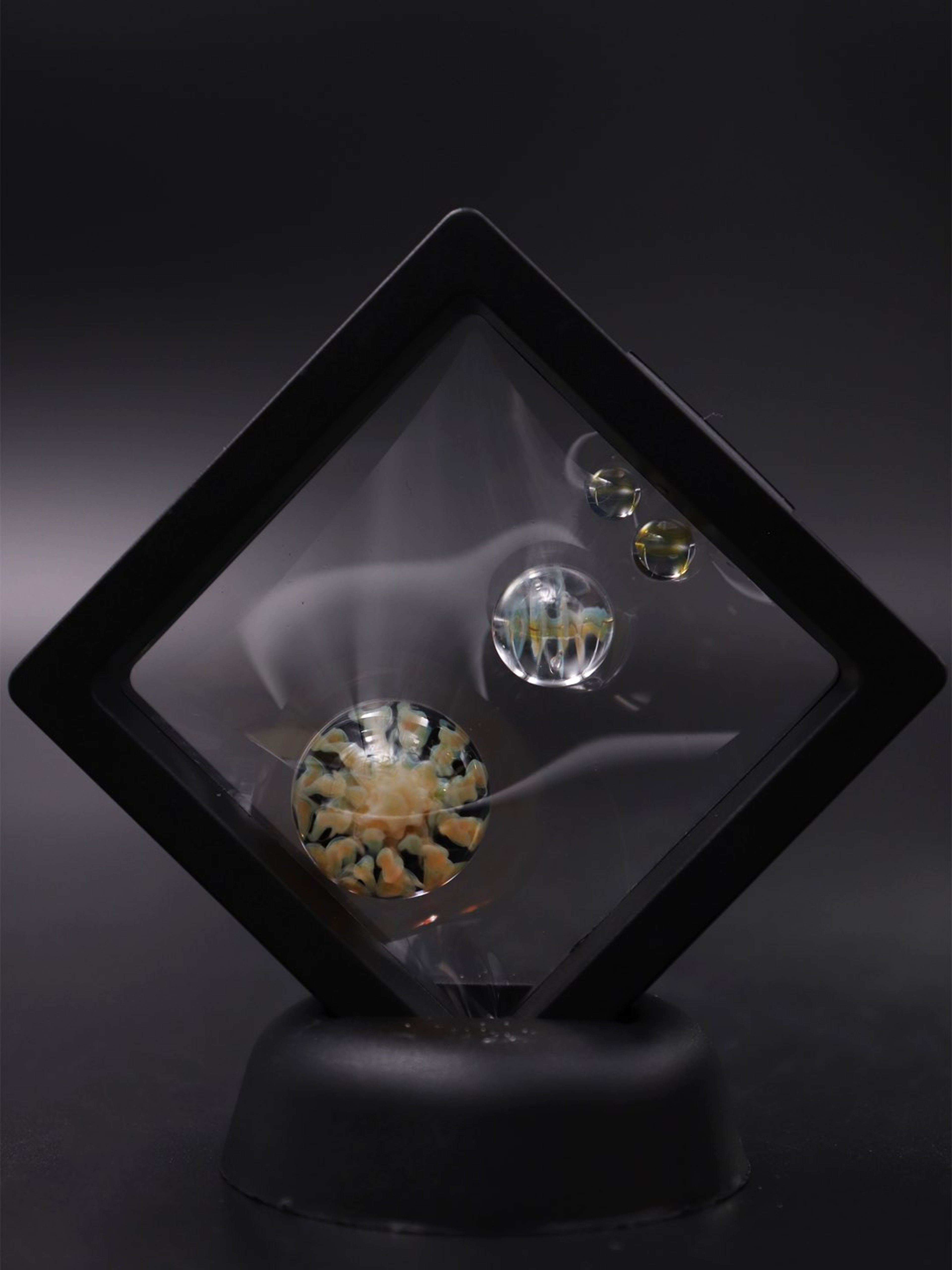 Preview pic of Shuhbuh Glass Fumed Scribble Slurper set