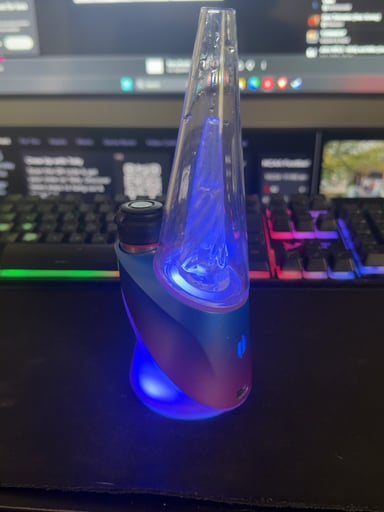 Preview pic of Puffco Peak Pro Indiglow
