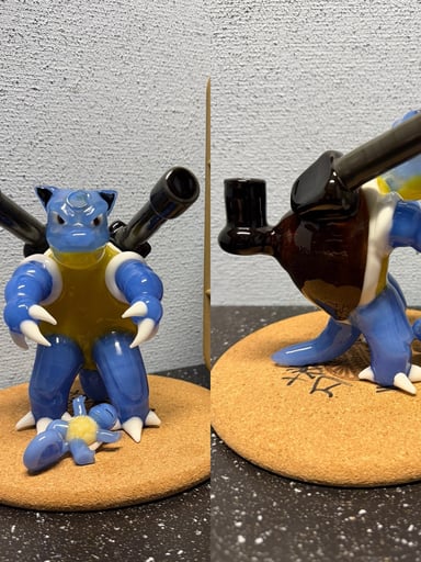 Preview pic of SAIYAN Glass Blastoise & Squirtle Pendant