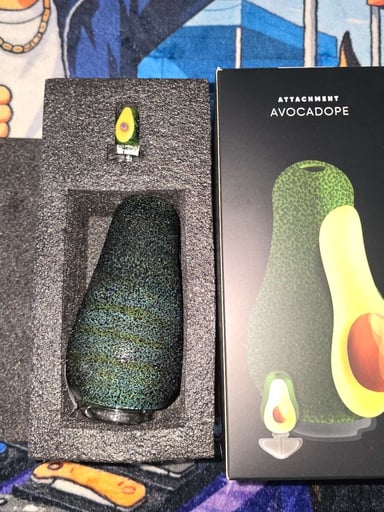 Preview pic of Empire Glassworks Avocado glass attachment