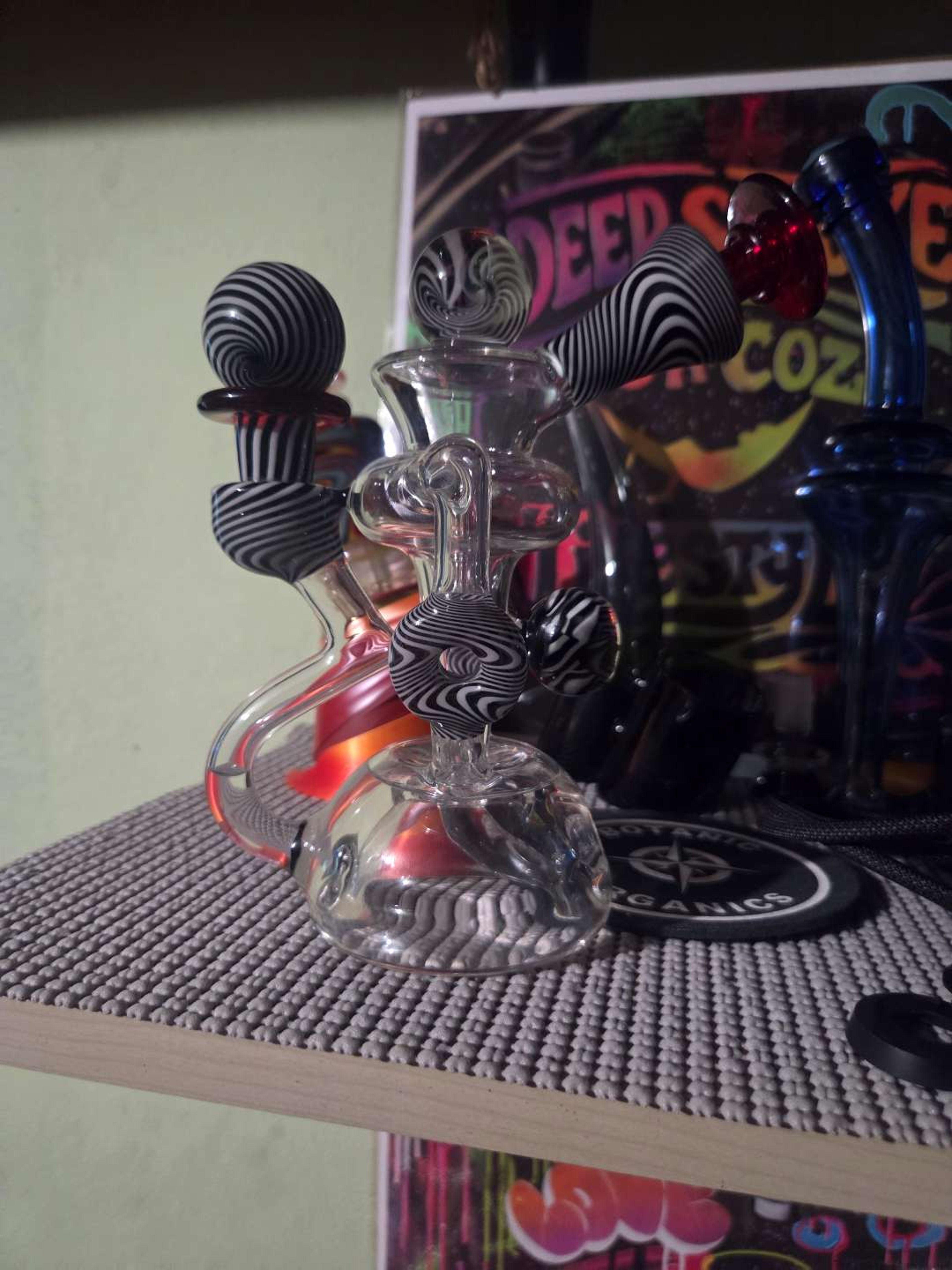 Preview pic of Wormglass