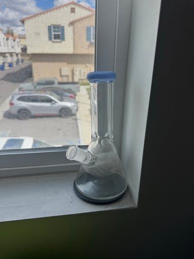 Preview pic of Clear Blue Beaker Bong