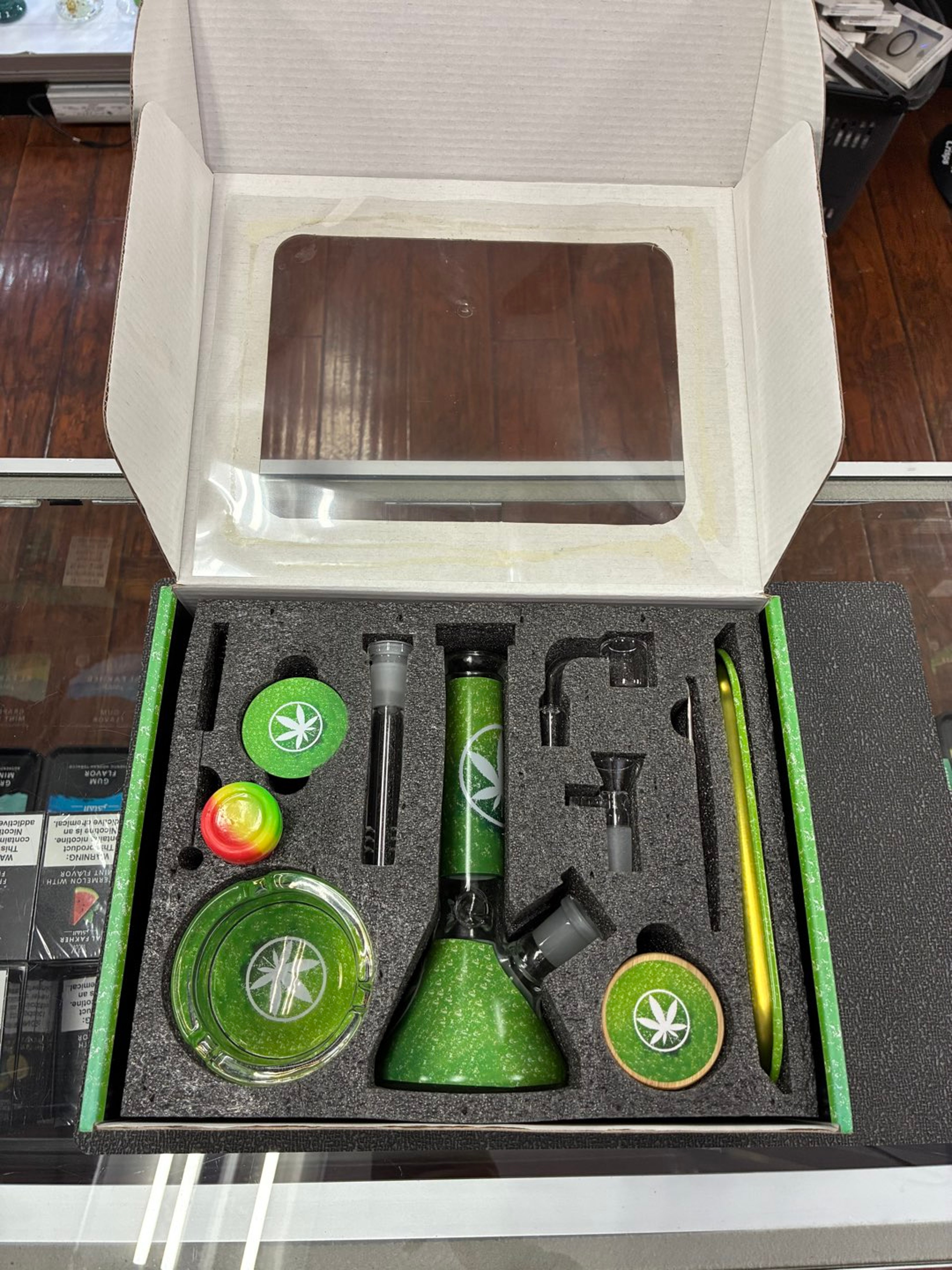 Smoke set bong | Shop Bongs on GlassPass