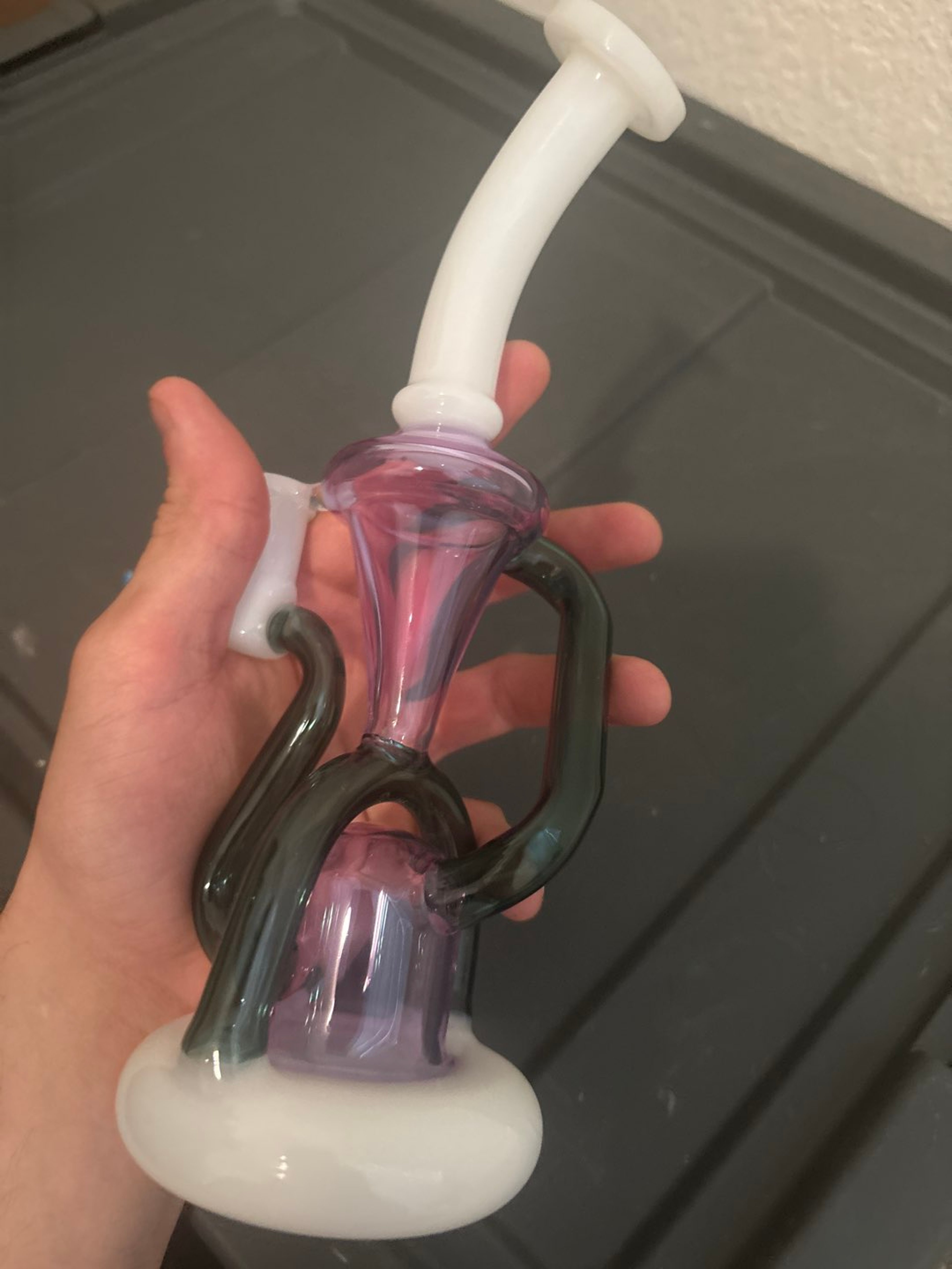 Preview pic of Bong