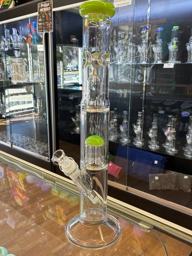 Preview pic of 16” Cali Made Straight Tube with 8 arm tree built in splash guard and color accent