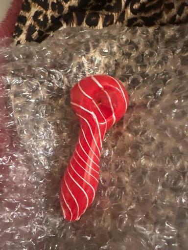 Preview pic of Glass Bowl red & white swirl