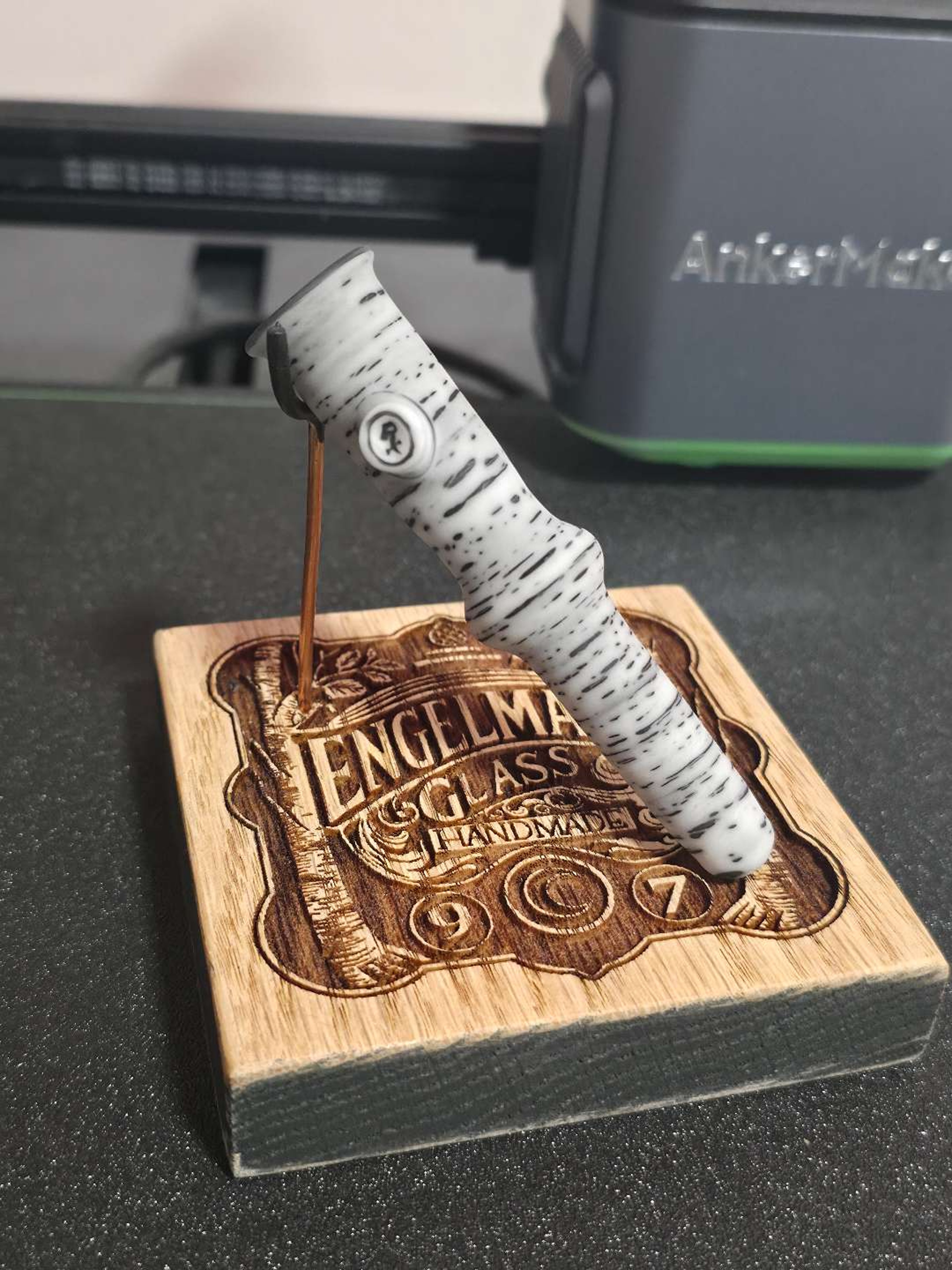 Preview pic of Englemann Chillum w/stand