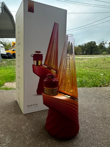 Preview pic of Puffco Peak Pro Daybreak