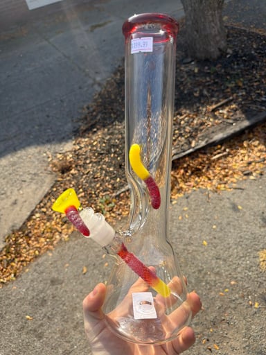 Preview pic of Emperial glass gummy worm beaker
