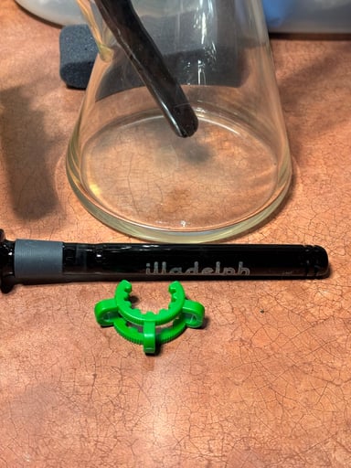 Preview pic of Illadelph black label tube with inline ash catcher