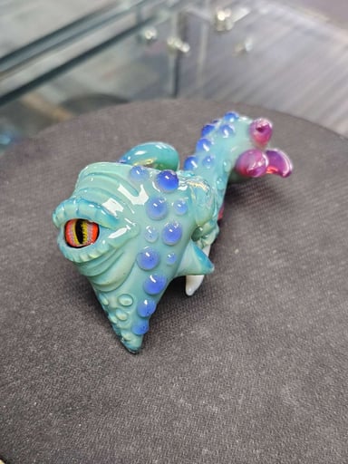 Preview pic of Mako Glass Dragon-Lock
